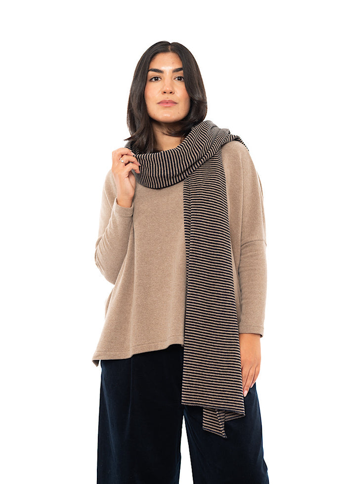 CL SIGNATURE STRIPED SEGOVIA SCARF