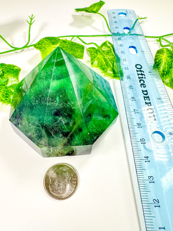 Green Emerald Fluorite Gem Cut Diamond (52G)