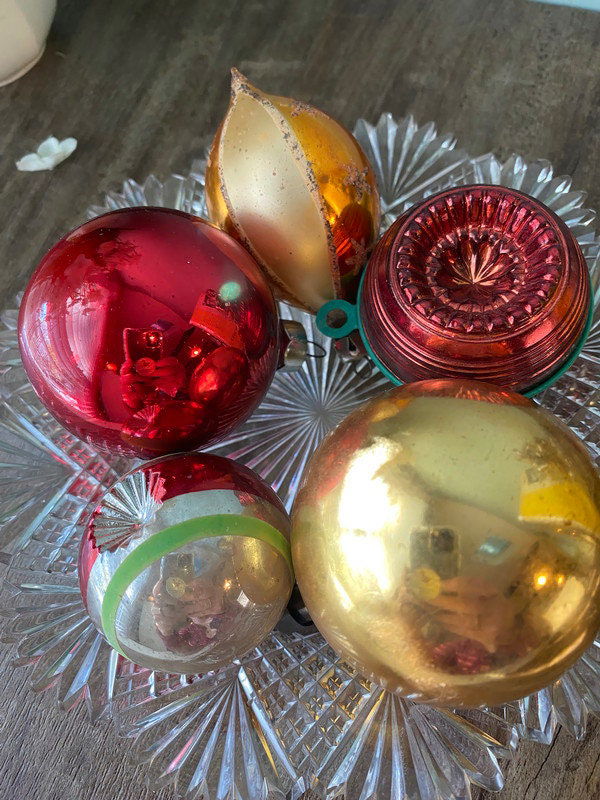 Midcentury Glass Christmas Ornaments at Duckwells