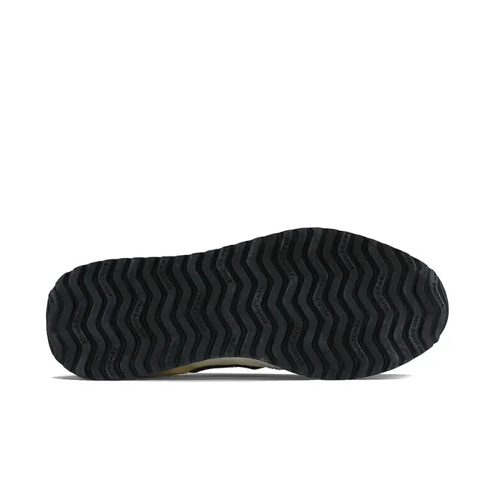 471 v1 'Linen Angora Black'