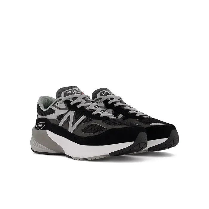 990 v6 GS 'Black White'