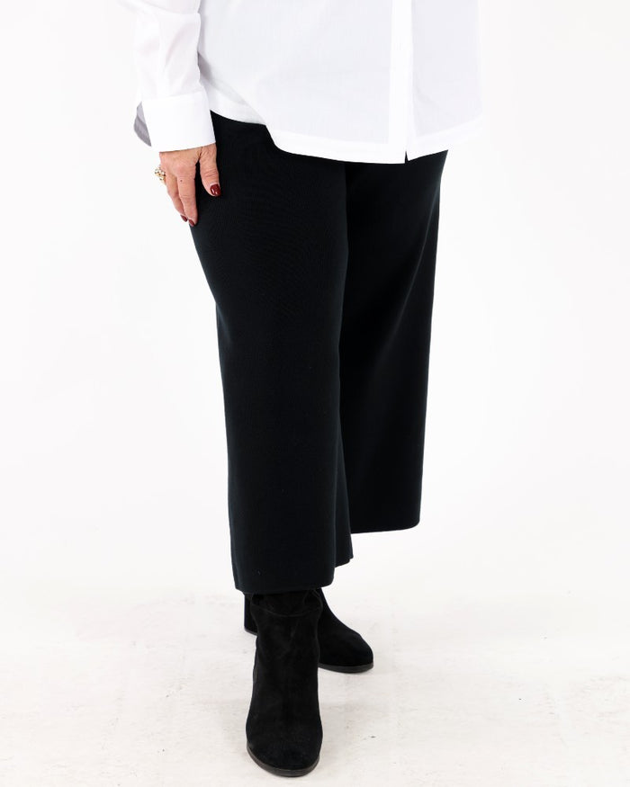 Agape Black Pants - Mat