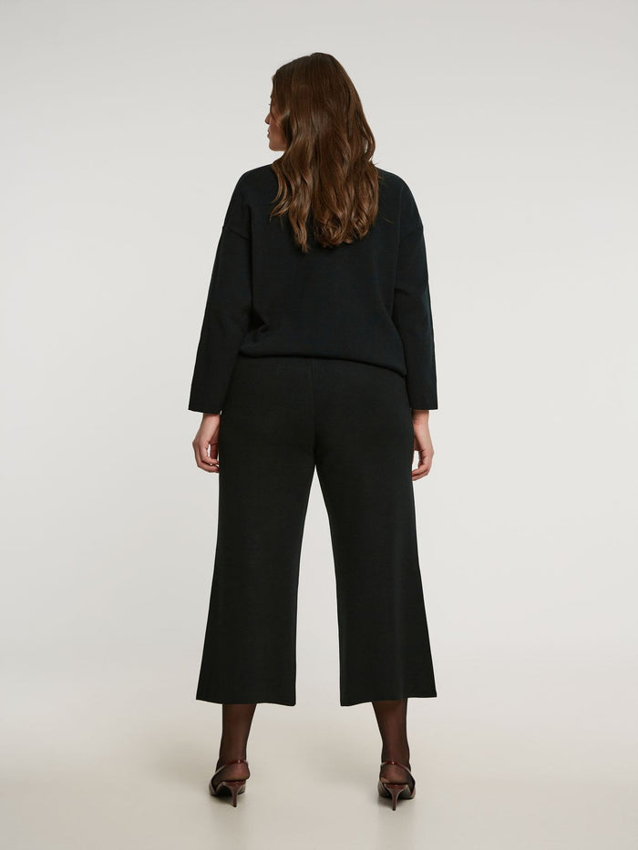 Agape Black Pants - Mat