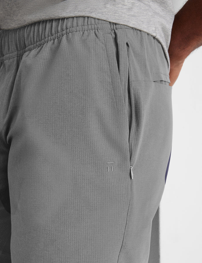 Air Airflow Short::Monument