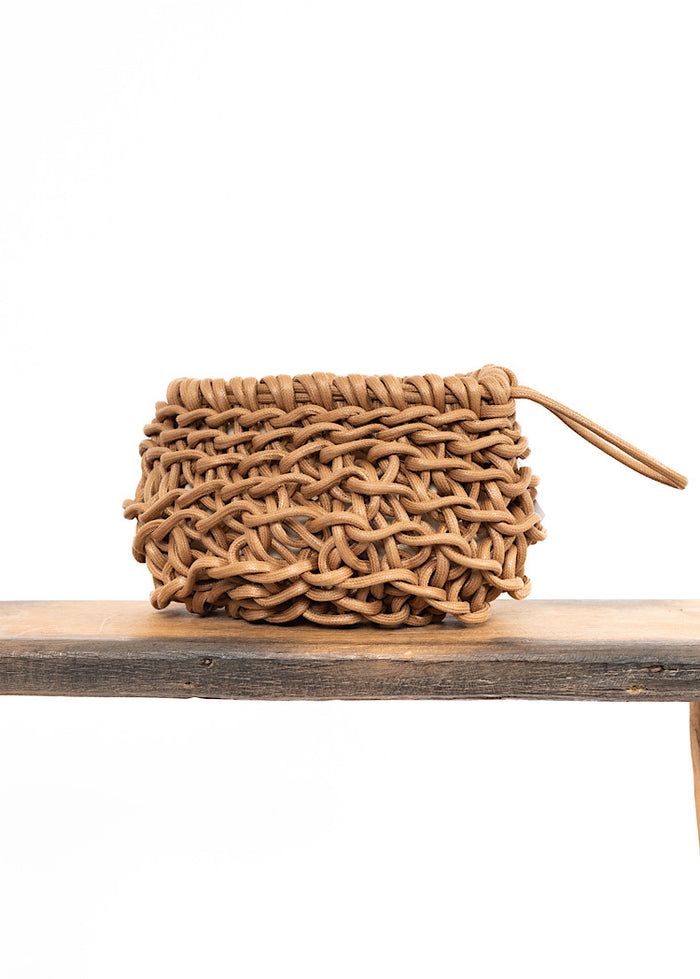ALIENINA VERO CLUTCH BAG