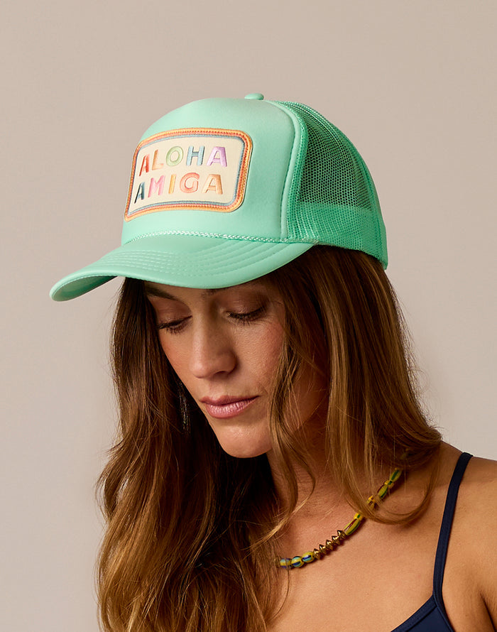 Aloha Amiga Trucker: Seafoam