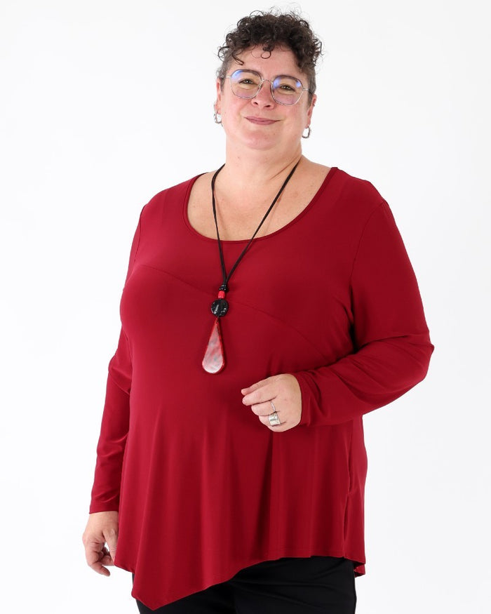 Amélie Tunic - Michael Tyler