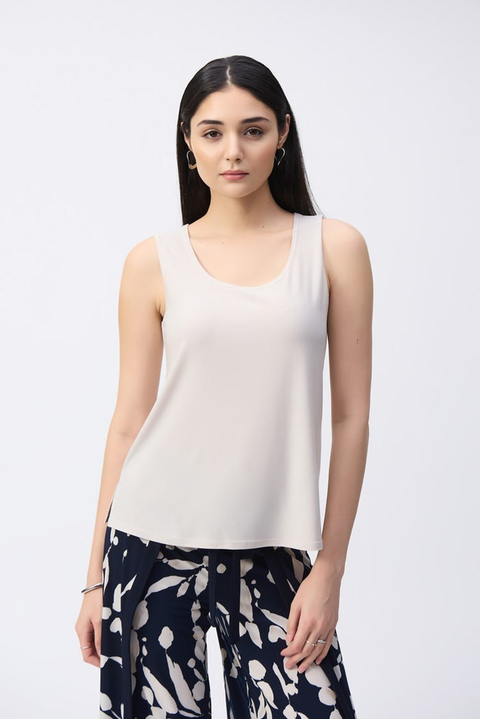 Camisole Beige en Tricot Soyeux à Col Arrondi - Joseph Ribkoff