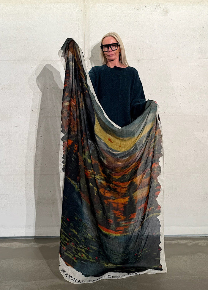 CL MOUNTAIN PRINT MODAL-WOOL SCARF
