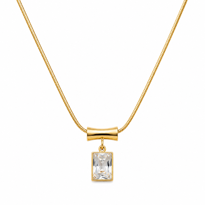 Elegant Gold Pendant Necklace