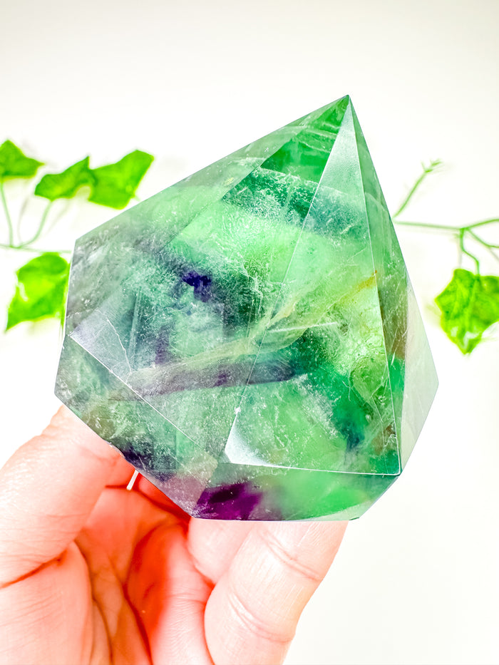 Green Emerald Fluorite Gem Cut Diamond (52G)