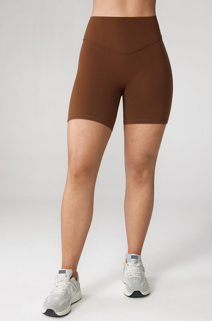 Women's Hugcurve No Front Seam Biker Shorts 6" Mocha Cocoa