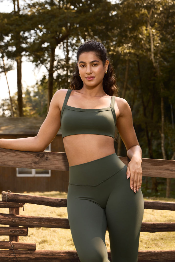 Hugcurve Square Bra & No Front Seam Legging Set