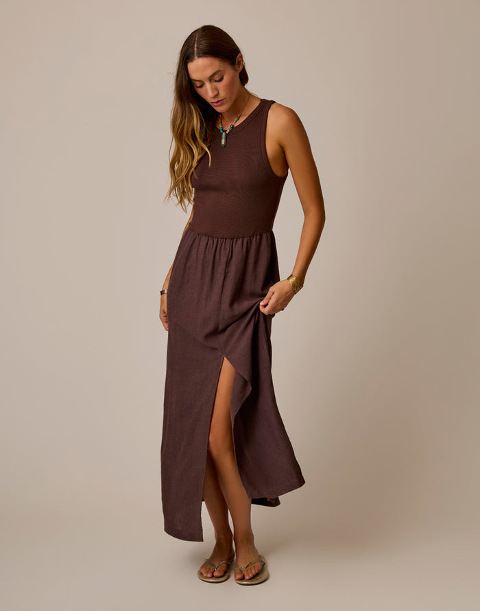 Lark Linen Dress: Coffee Chambray