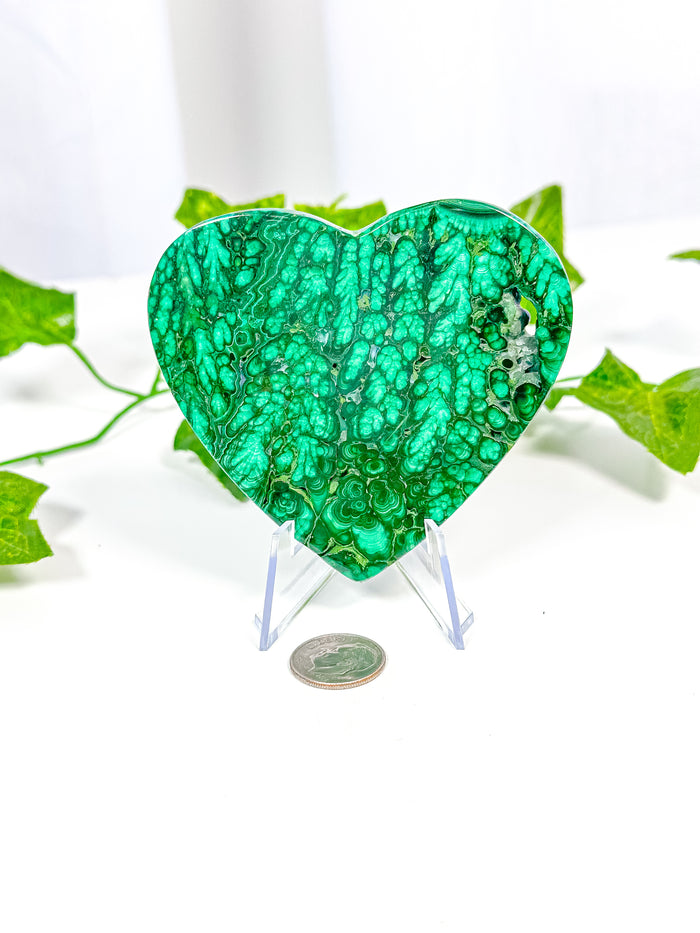 Malachite Heart on Stand (77M)