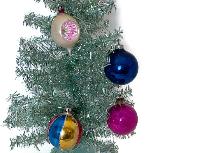 Midcentury Christmas Tree Ornaments at Duckwells