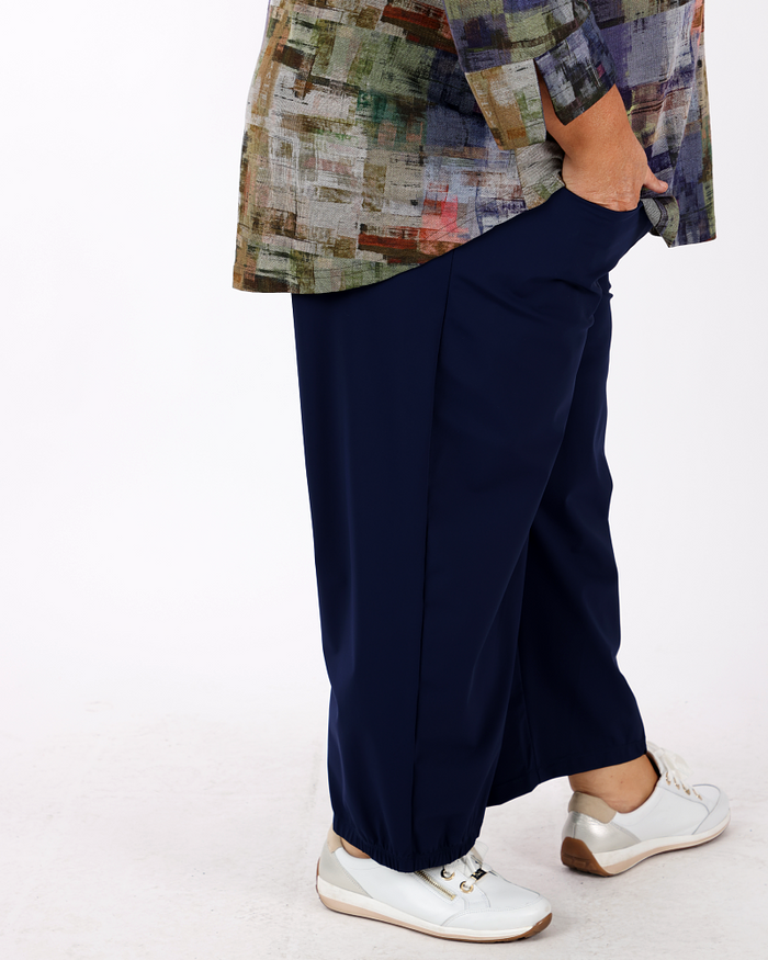 Navy Pants Lama - G!OZE