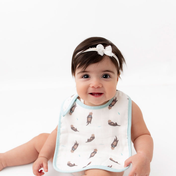 Otter & Taupe Wave Bib Set
