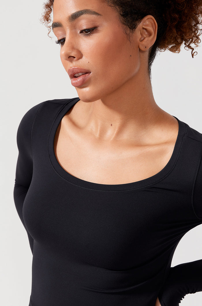 Scoop Neck Cropped Top