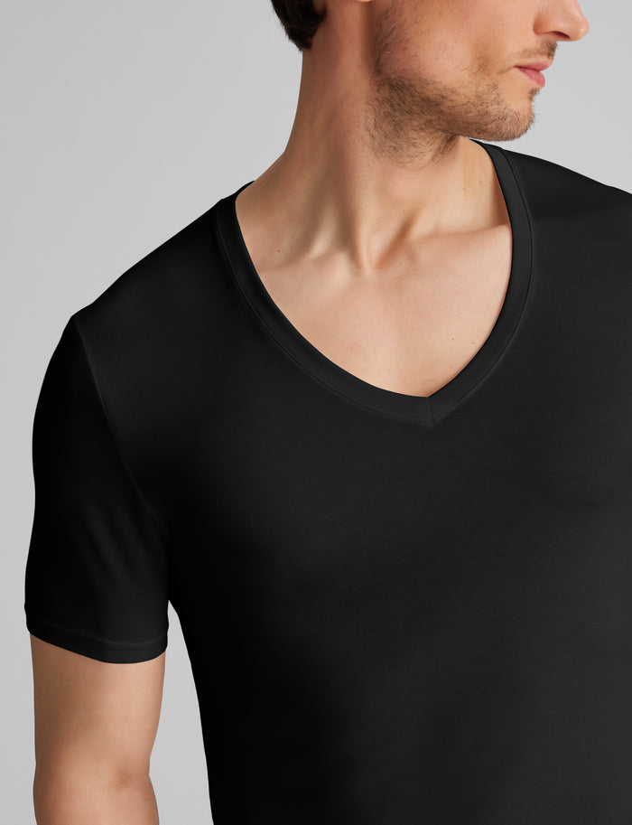 Second Skin Deep V-Neck Stay-Tucked Undershirt::Black