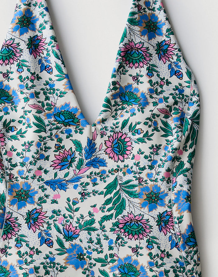 Serenity Compression One Piece: Cloud Multifloral