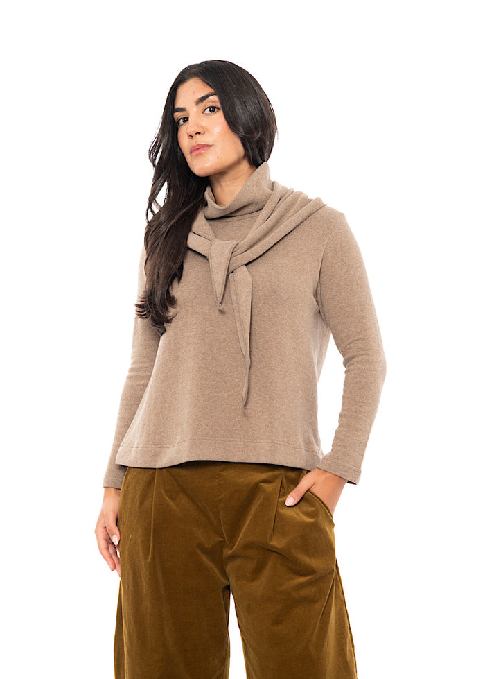SOFT-KNIT TRIANGLE TIPPY NECKERCHIEF