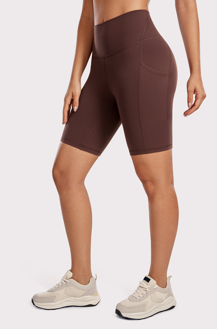 Stretchy Pockets Shorts 8"
