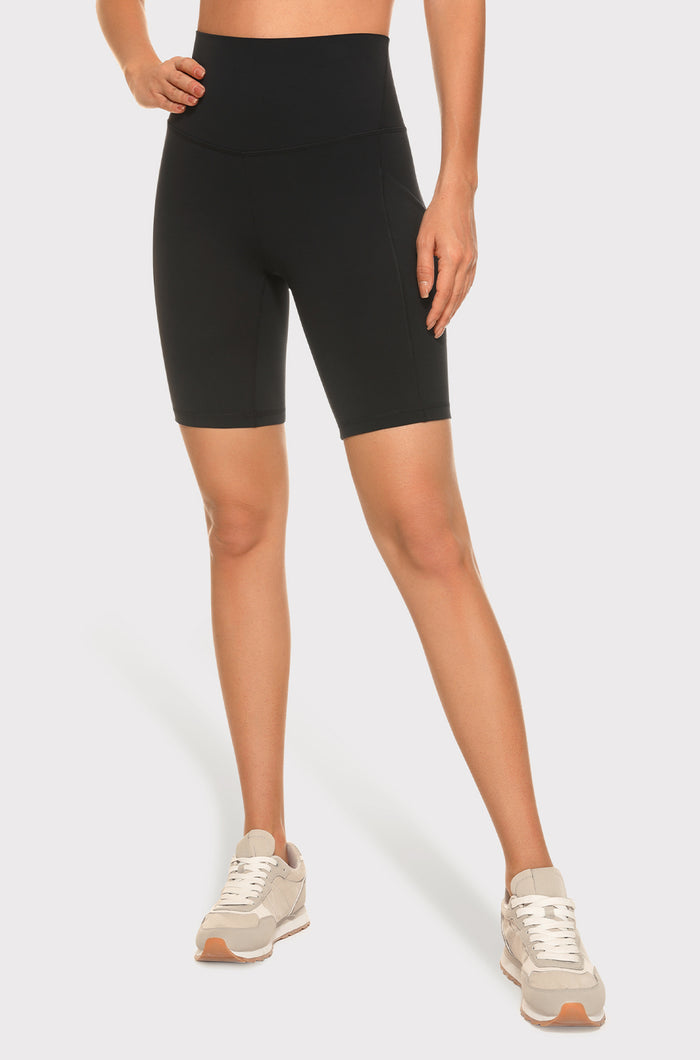 Stretchy Pockets Shorts 8"