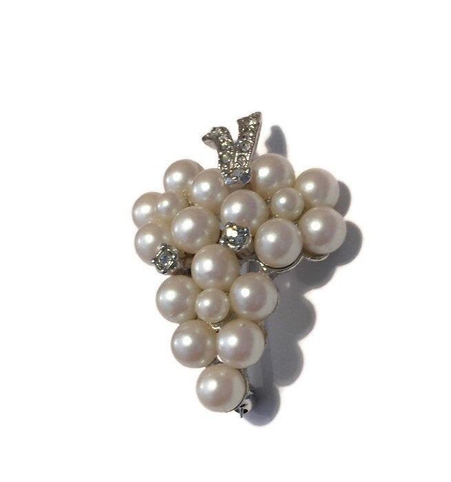 Vintage Faux Pearl and Rhinestone Pin at Duckwells