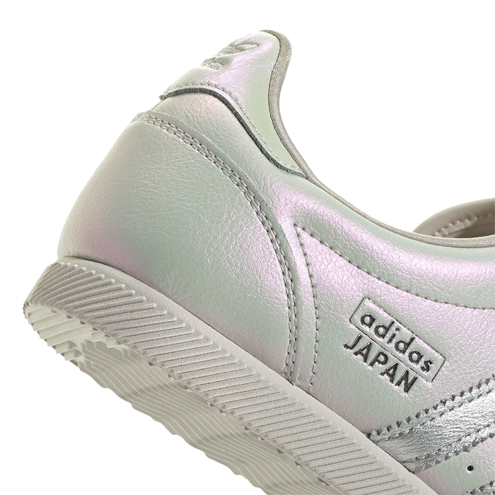 W Japan 'Grey One Chalk Pearl'