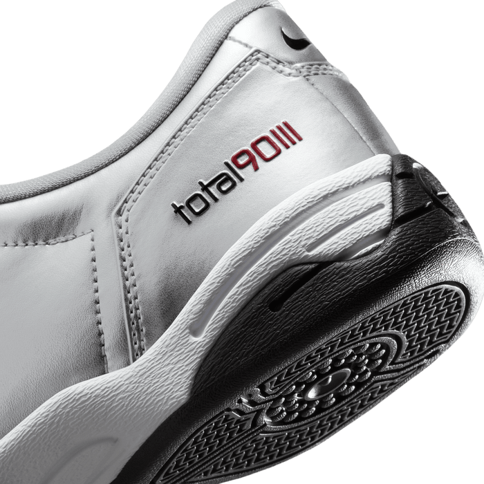 W Total 90 'Metallic Silver Red'