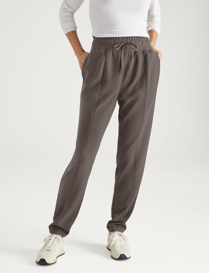 Women's Luxe Traveler Knit Jogger::Falcon