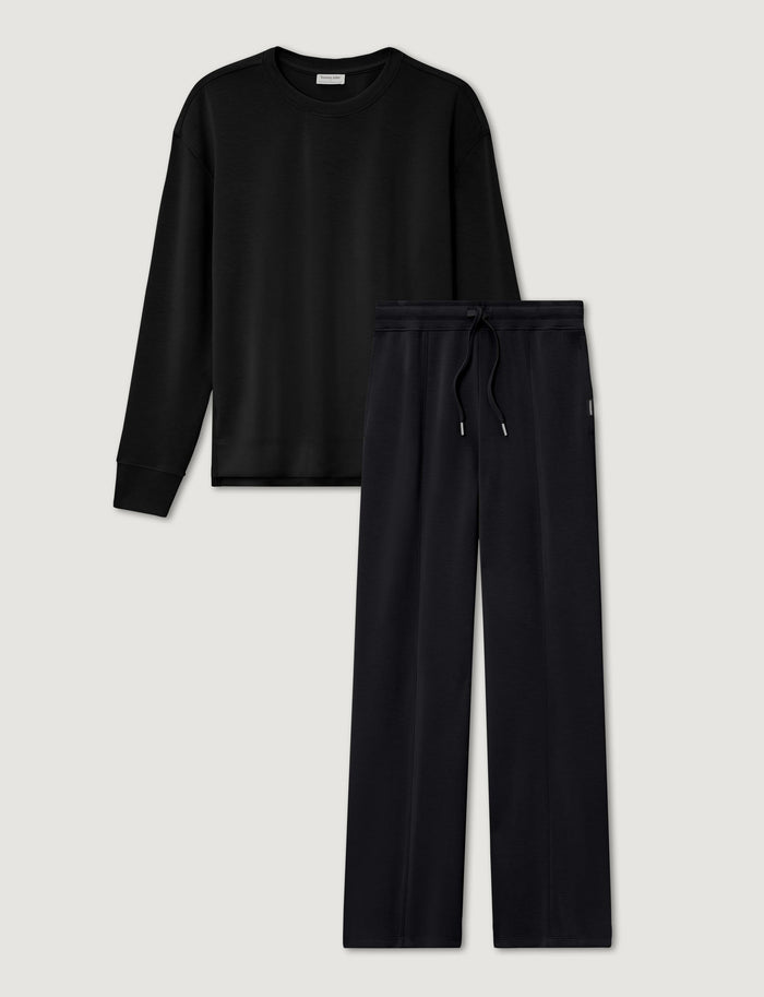Women's Luxe Traveler Knit Long Sleeve Crew & Pant Set::Black