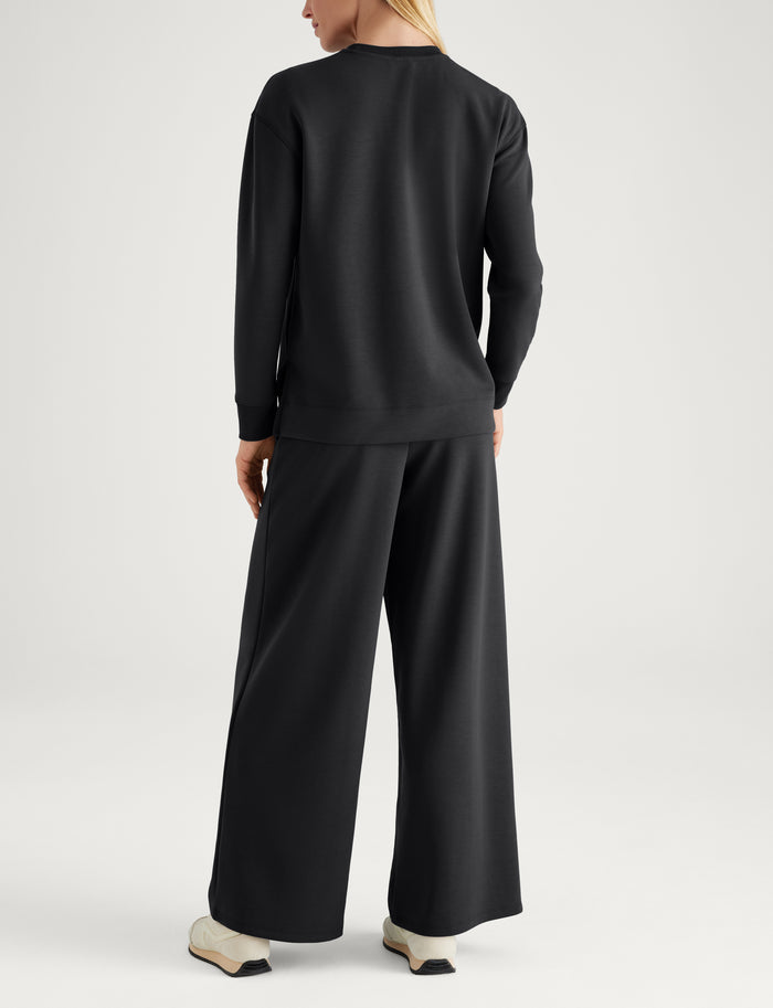 Women's Luxe Traveler Knit Long Sleeve Crew & Pant Set::Black