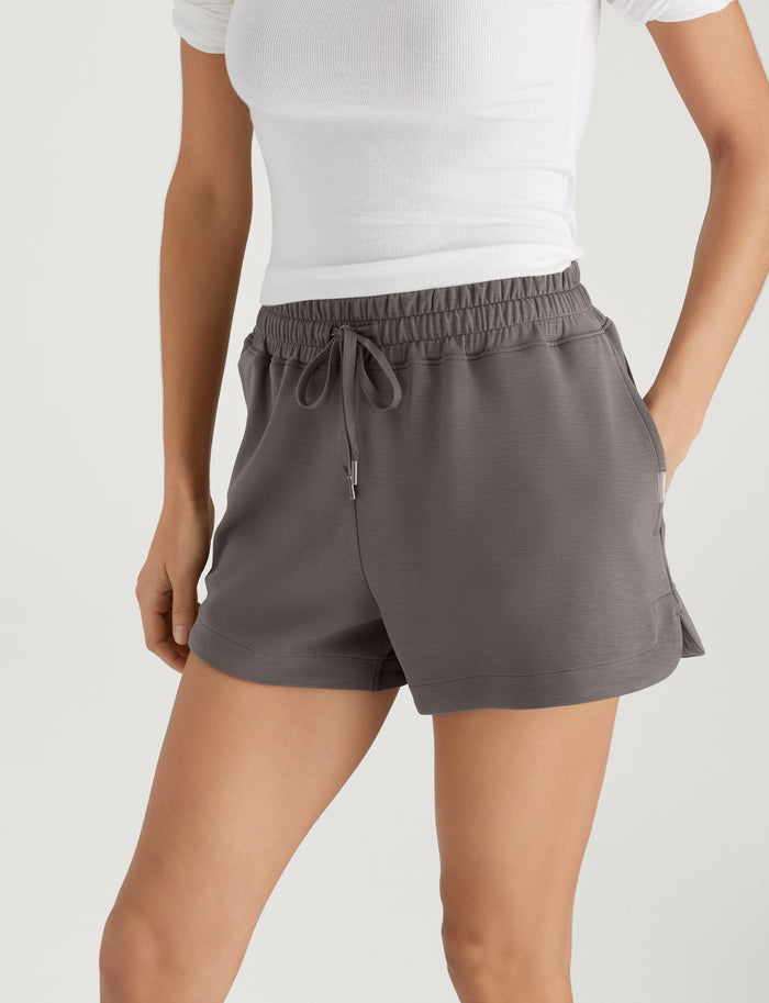 Women's Luxe Traveler Knit Mid-Rise Short::Falcon