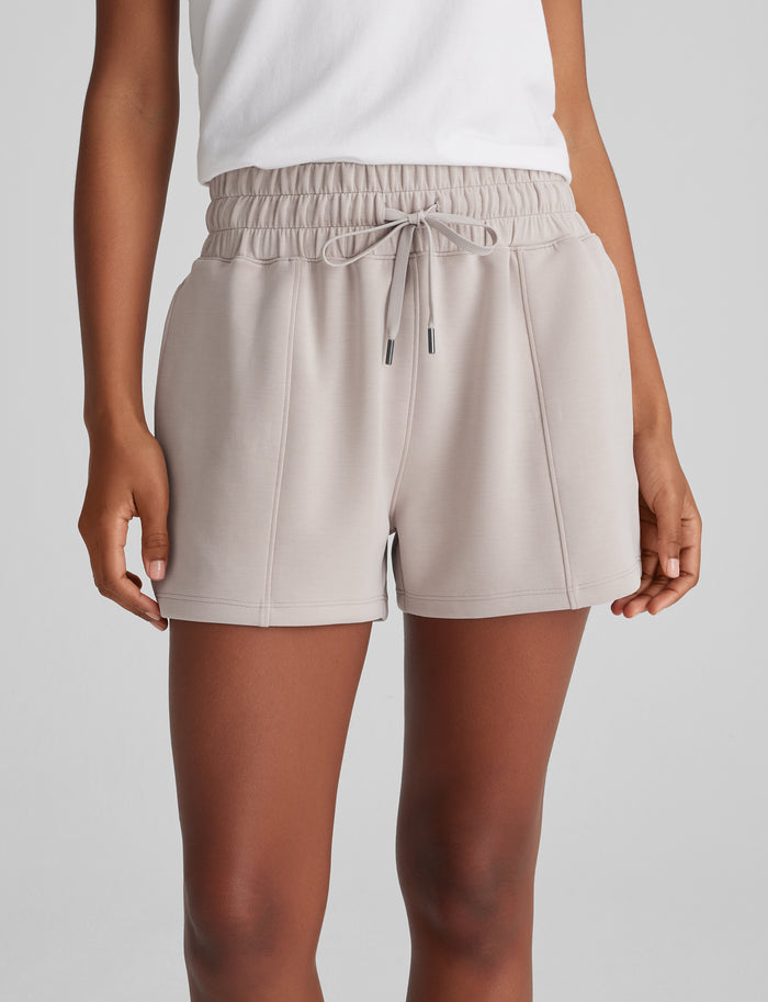 Women's Luxe Traveler Knit Short::Ashes of Roses