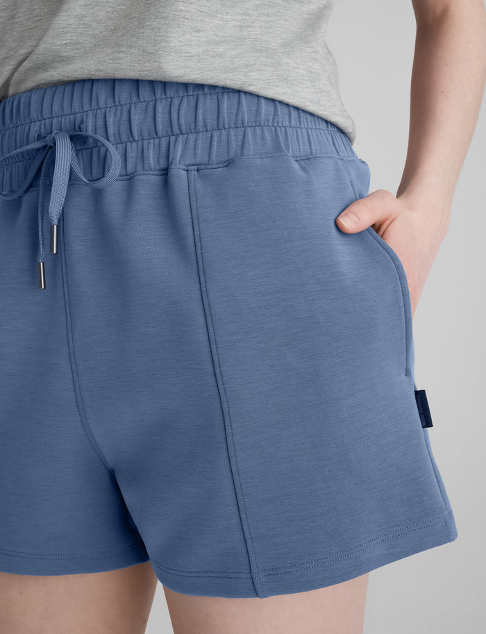 OLD::Women's Luxe Traveler Knit Short::Vintage Indigo