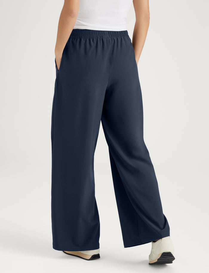 Women's Luxe Traveler Woven Pant::Dress Blues