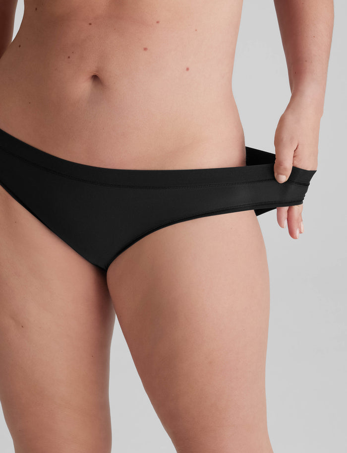 Women's One-Size Bikini::Black