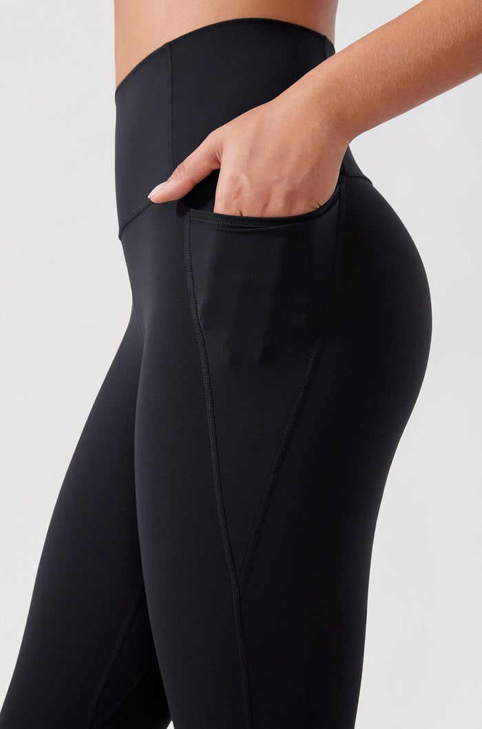 CRZ YOGA Women's Yoga Leggings 25" with Pockets Black